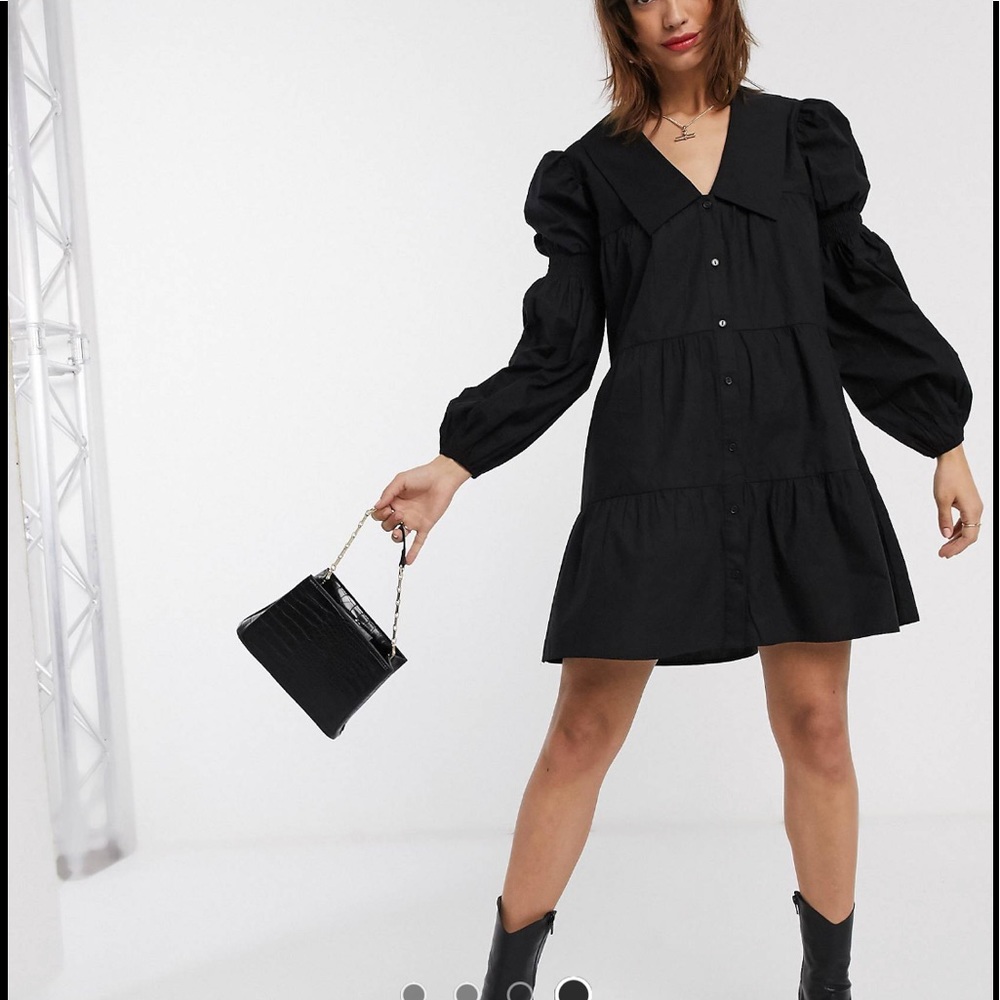 Black popelin dress with big collar